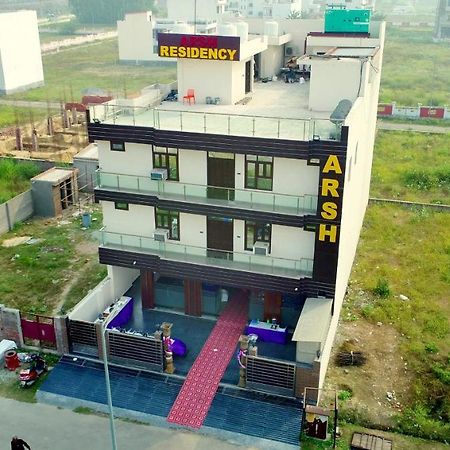 Hotel Arsh Residency Lucknow Zewnętrze zdjęcie