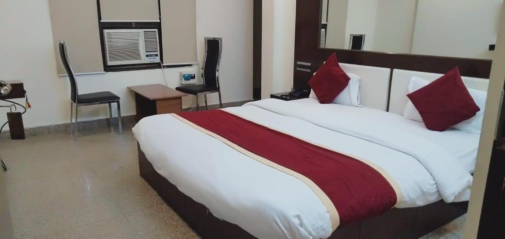 Hotel Arsh Residency Lucknow Zewnętrze zdjęcie